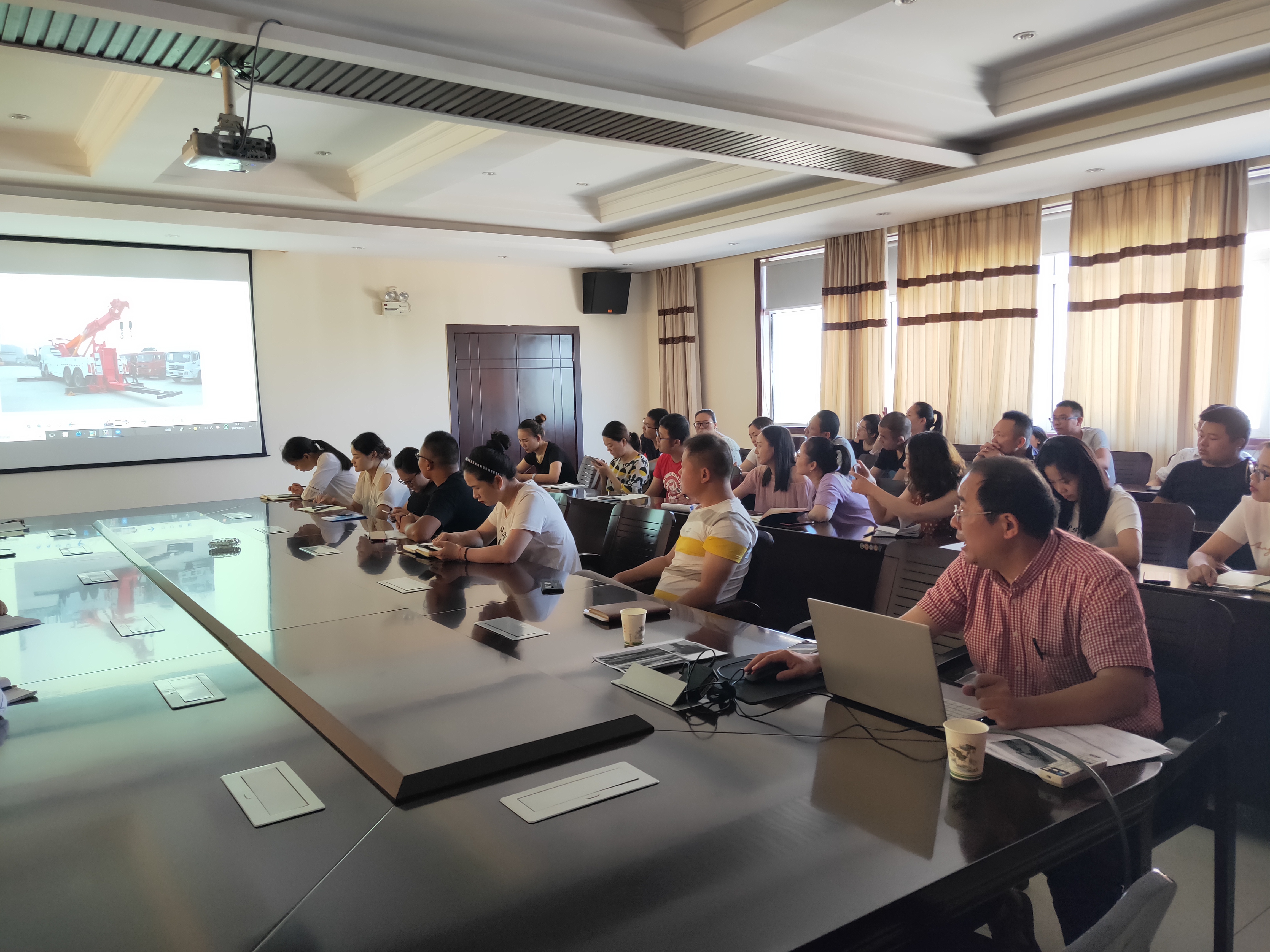 解析新產品知識，了解優(yōu)勢性能