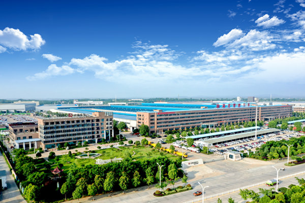 中車城市交通董事長徐敏生、綠脈汽車執(zhí)行董事何德軍等一