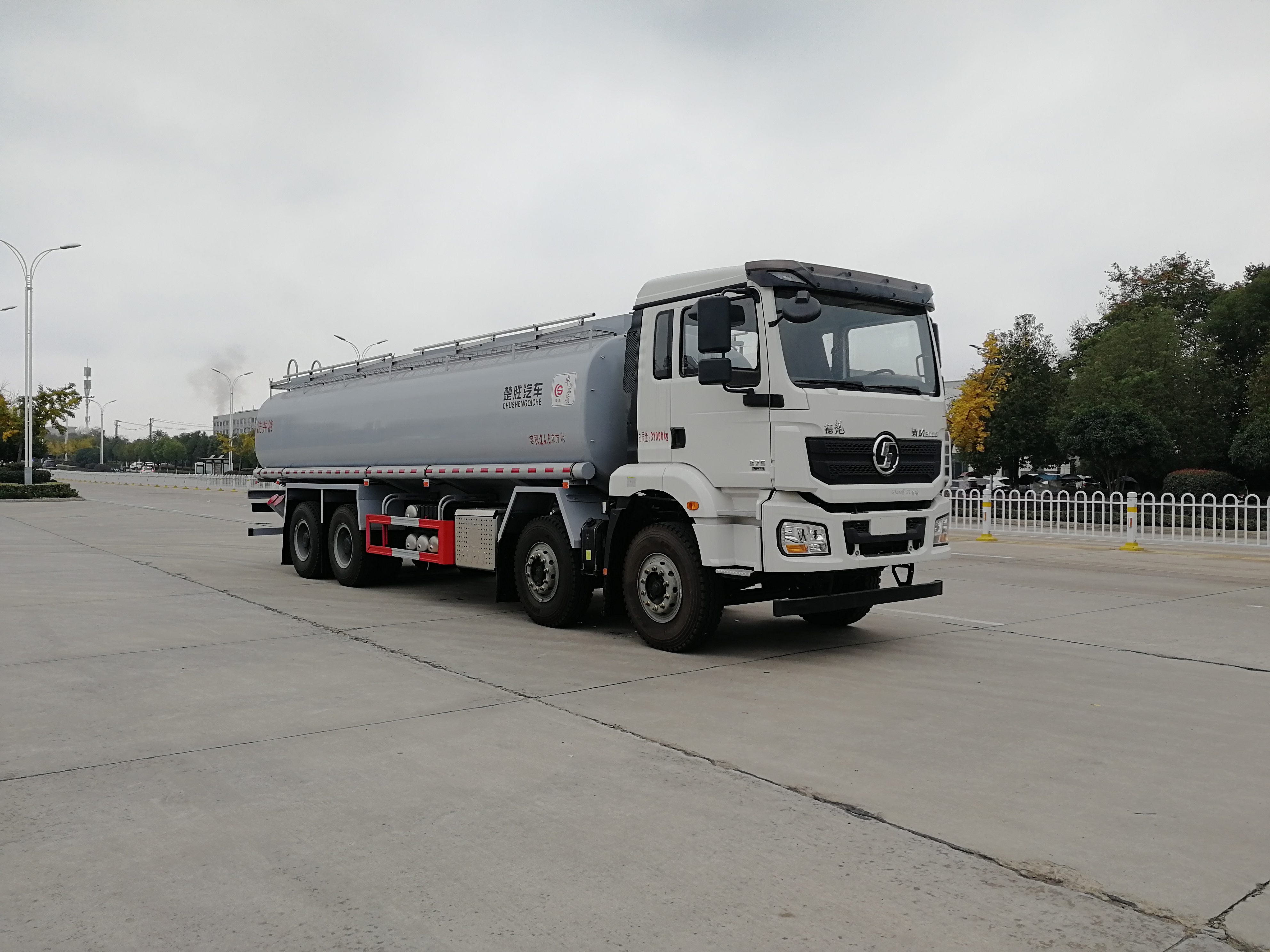 供液車，供液車廠家，專用車廠家，楚勝集團(tuán)