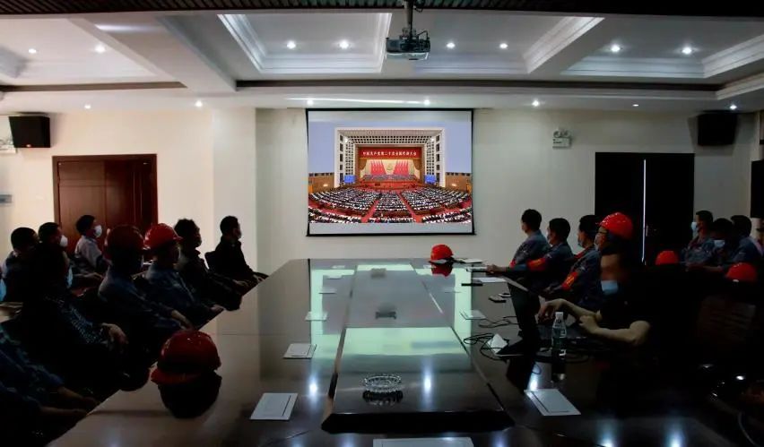 學習二十大、永遠跟黨走、奮進新征程！楚勝集團組織全體